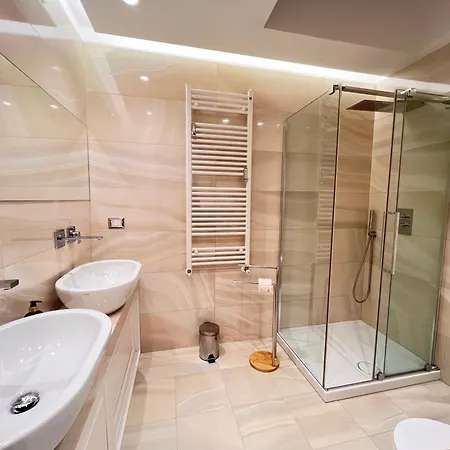 Palatium Schiena Guest house *